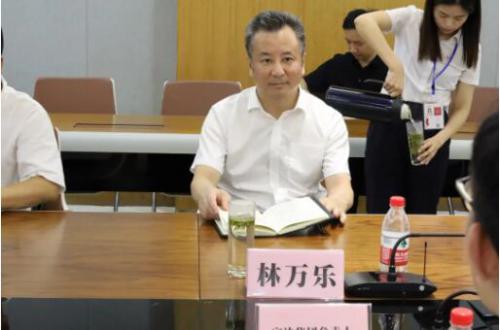 林萬樂縣長現(xiàn)場查看宣達集團智能化改造工作
