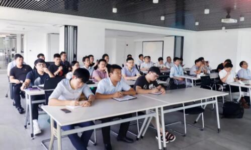 NSK中國產(chǎn)業(yè)機(jī)械事業(yè)本部領(lǐng)導(dǎo)蒞臨浙江光越進(jìn)行新產(chǎn)品技術(shù)交流培訓(xùn)