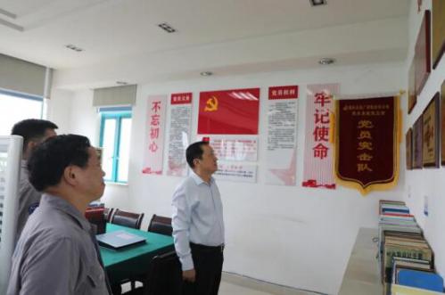 王玉祥到重慶水泵公司技術(shù)黨支部參加組織生活