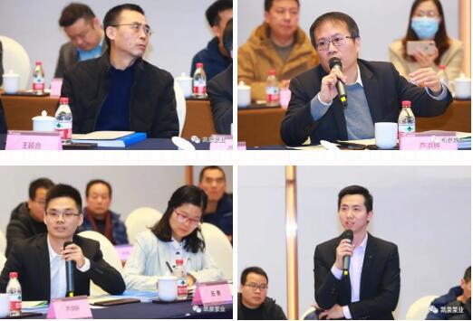 圖：研發(fā)團(tuán)隊(duì)技術(shù)匯報(bào)與質(zhì)詢(xún)答辯