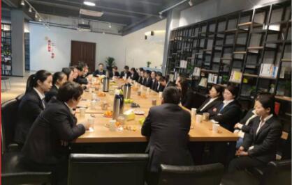 南方泵業(yè)營銷中心召開退休職工歡送會(huì)