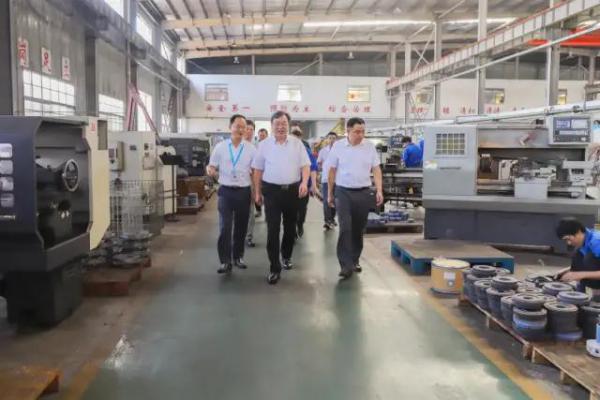 宣城市副市長(zhǎng)寧偉一行走訪安徽江南泵閥集團(tuán)調(diào)研技改項(xiàng)目