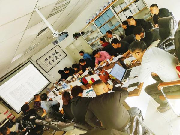 連成集團內(nèi)蒙古分公司圍繞SPS智能型一體化預(yù)制泵站展開培訓(xùn)會