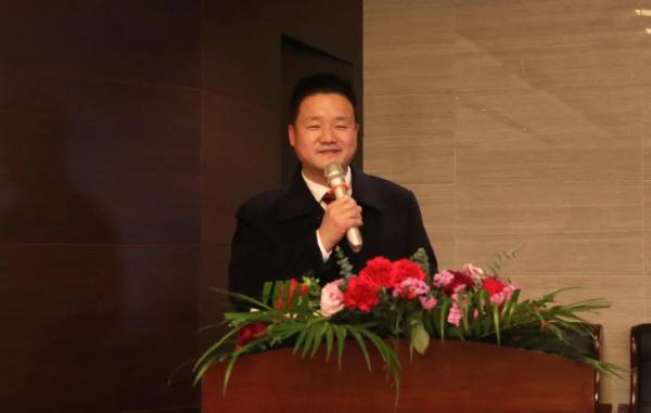 章其強(qiáng)同志作公司年度工作報(bào)告