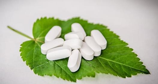千金藤素用于治新冠遙遙無期，專家：千金藤素的報道在兩年多之前就有了