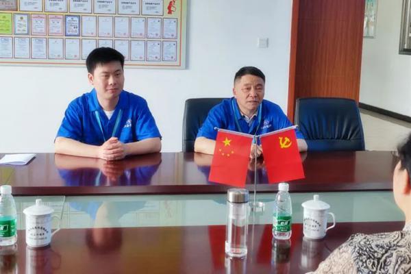 涇縣縣委副書記楊培靖走訪慰問(wèn)江南泵閥“市最美科技工作者”