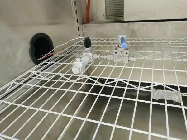 高低溫內(nèi)外漏測試