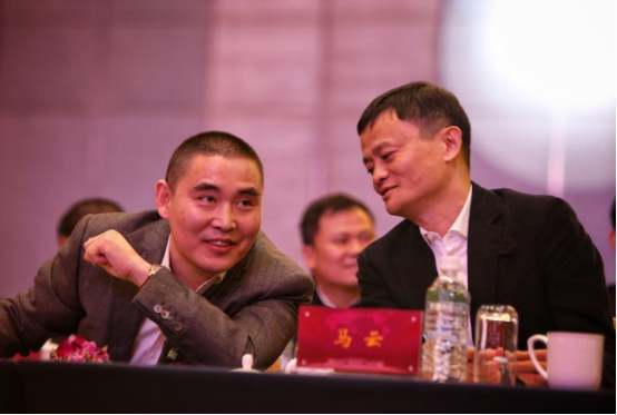 在京浙商成立服裝分會(huì)  會(huì)長(zhǎng)盧堅(jiān)勝成30萬(wàn)商戶轉(zhuǎn)移“領(lǐng)路人”